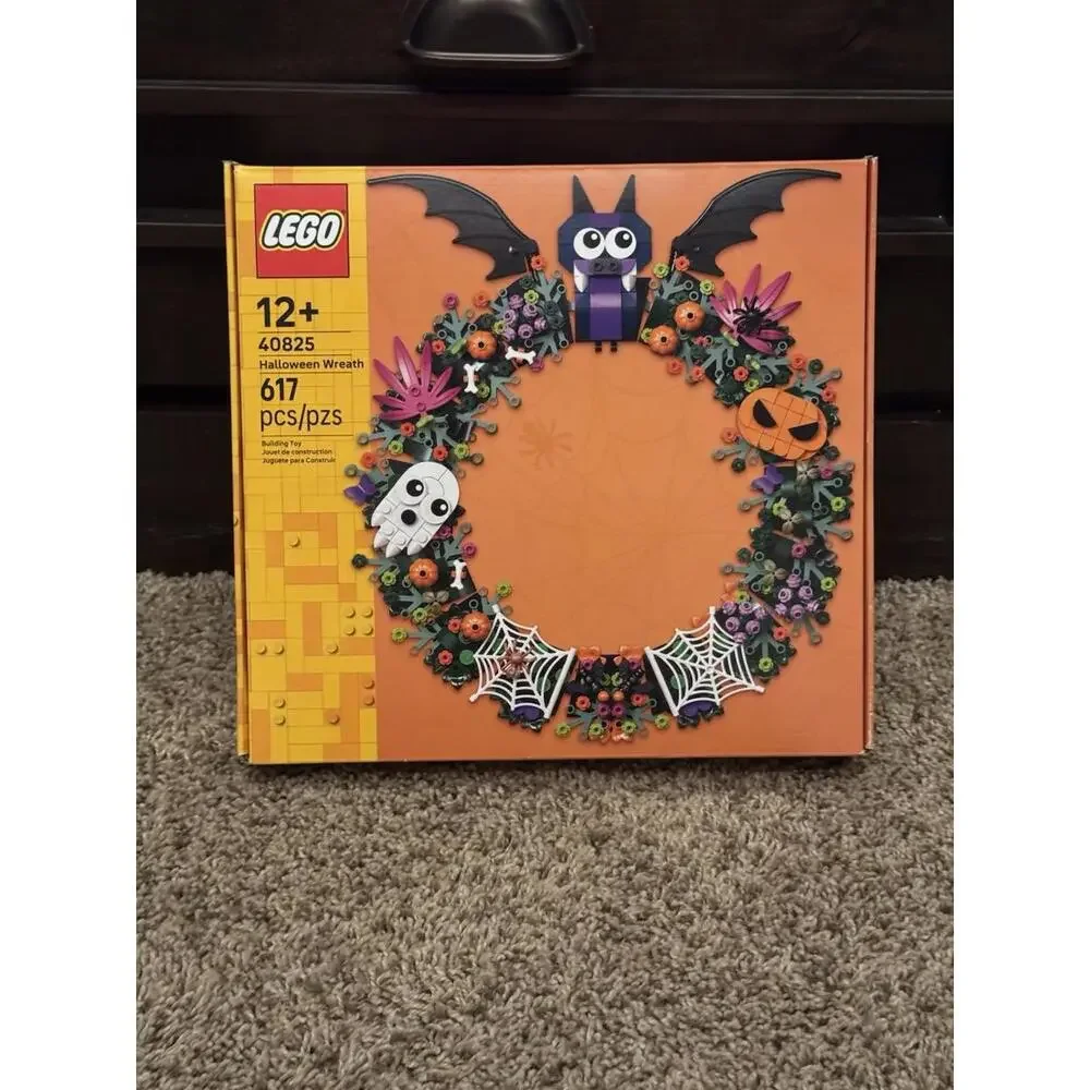 LEGO Halloween Wreath (40825) - Picture 2 of 4